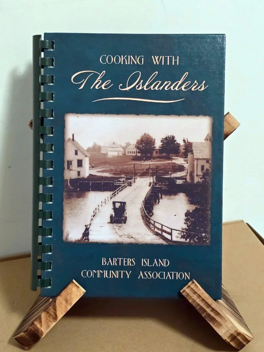 Maine Island Community Cookbooks Vinalhaven & Barters Island Lot 2 Local Lobster